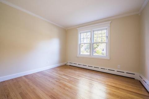 255 Frontenac St, Chicopee, MA 01020 photo 15