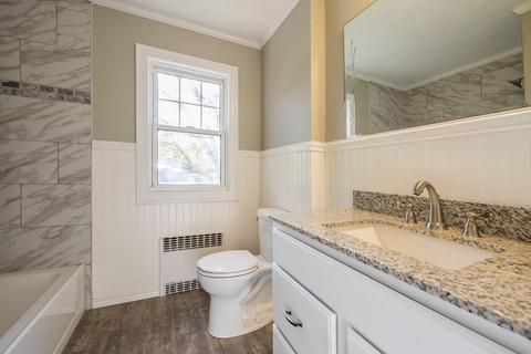 255 Frontenac St, Chicopee, MA 01020 photo 16