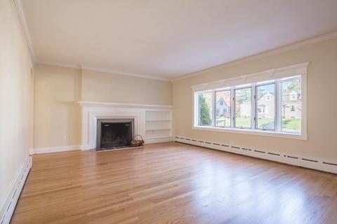 255 Frontenac St, Chicopee, MA 01020 photo 4