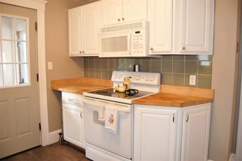 6 Mitchell St, Randolph, MA 02368 photo 4