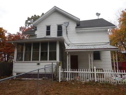 25 Bircham St, Springfield, MA 01104 photo 4