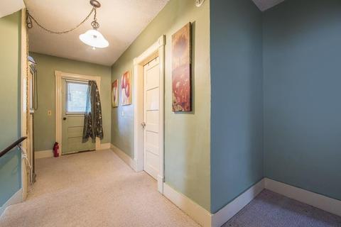 46 Parkside St, Springfield, MA 01104 photo 13