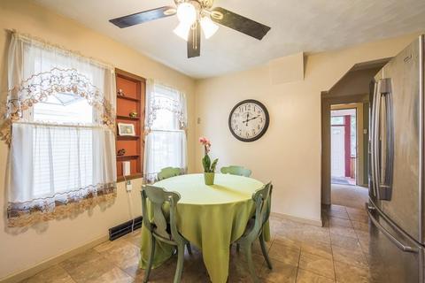 46 Parkside St, Springfield, MA 01104 photo 7
