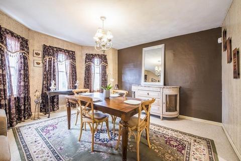 46 Parkside St, Springfield, MA 01104 photo 8