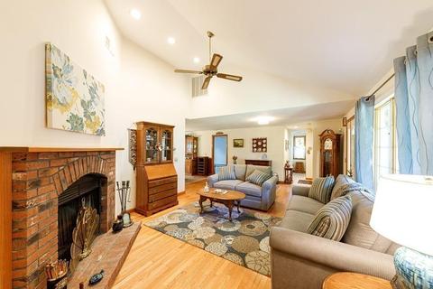 30 Barnacle Ln, Mashpee, MA 02649 photo 7