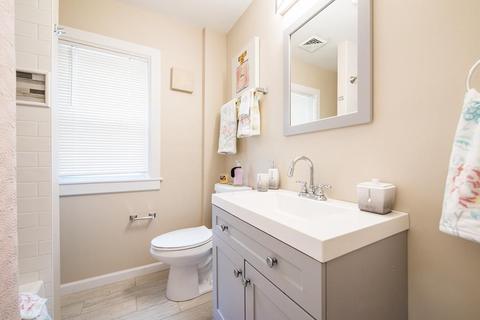 32 Dresden St, Springfield, MA 01109 photo 14
