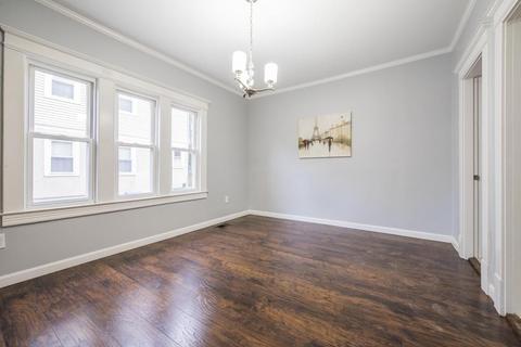 32 Dresden St, Springfield, MA 01109 photo 7