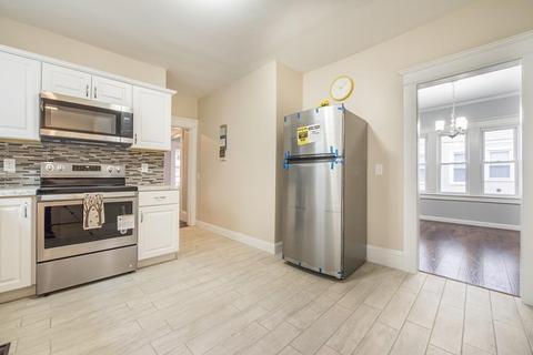 32 Dresden St, Springfield, MA 01109 photo 9