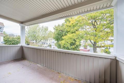32 Dresden St, Springfield, MA 01109 photo 17