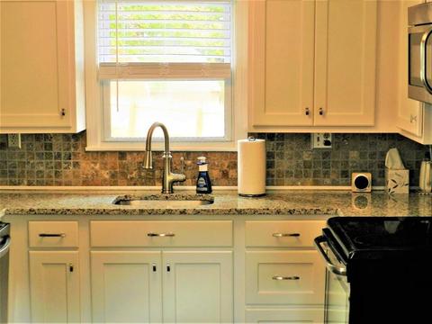 84 Donbray Rd, Springfield, MA 01119 photo 4