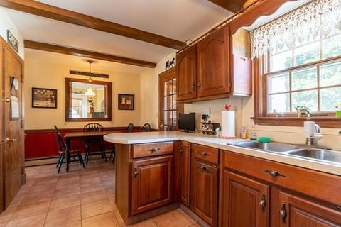 2834 Highland Ave, Fall River, MA 02720 photo 13
