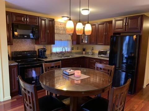 6 Alpine Ct, Gloucester, MA 01930 photo 2