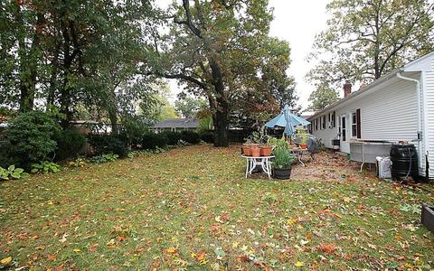 255 Hartwick St, Springfield, MA 01108 photo 2