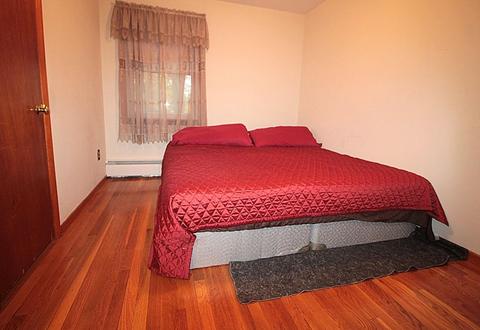 255 Hartwick St, Springfield, MA 01108 photo 9