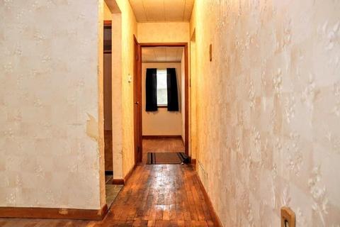 5 Dixfield Rd, Worcester, MA 01606 photo 6