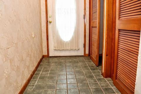 5 Dixfield Rd, Worcester, MA 01606 photo 9