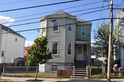 72 Bradford St, Everett, MA 02149 photo 2
