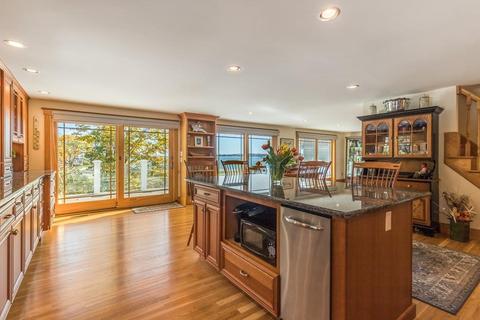 1 Lanthorn Ln, Beverly, MA 01915 photo 4