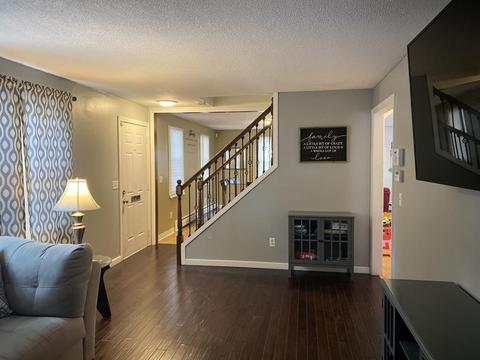 41 Hyde Ave, Springfield, MA 01107 photo 24