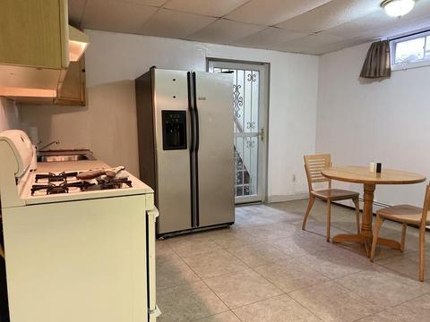 41 Hyde Ave, Springfield, MA 01107 photo 28