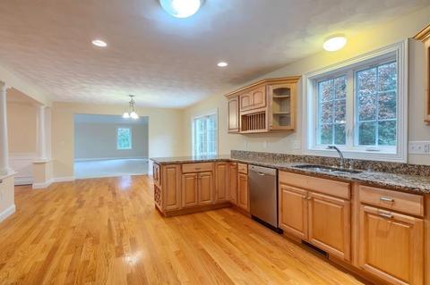 24 Regency Dr, Dracut, MA 01826 photo 13
