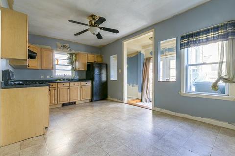 2 Forestview Ave, Lowell, MA 01850 photo 3