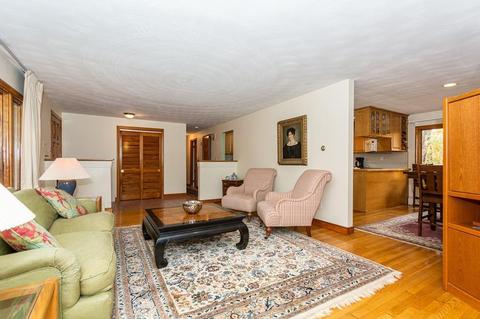 550 Summer Ave, Reading, MA 01867 photo 2