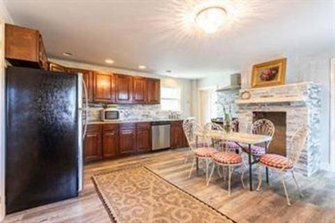 47 Avery St, Dedham, MA 02026 photo 4