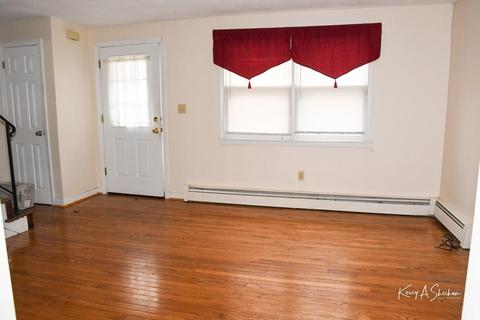 82 E St #A, Lowell, MA 01851 photo 11