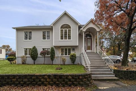 14 Summit Ave, Saugus, MA 01906 photo 3