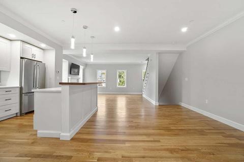 472 Main #B, Stoneham, MA 02180 photo 3