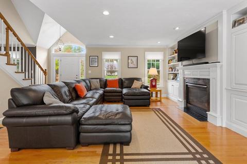 94 Meadowbrook Rd, Mashpee, MA 02649 photo 2