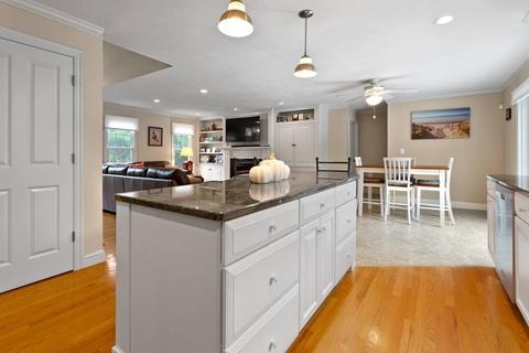 94 Meadowbrook Rd, Mashpee, MA 02649 photo 9