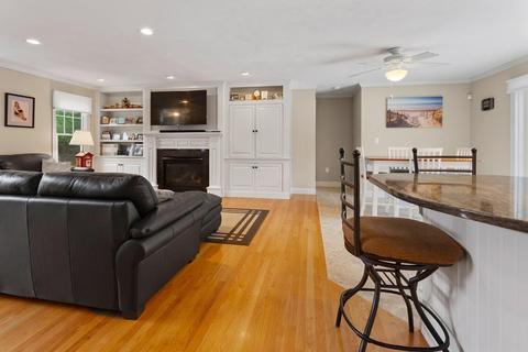 94 Meadowbrook Rd, Mashpee, MA 02649 photo 4