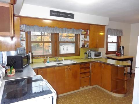 12 Lovewell St, Ware, MA 01082 photo 9