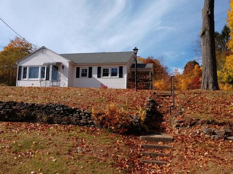 12 Lovewell St, Ware, MA 01082 photo 3