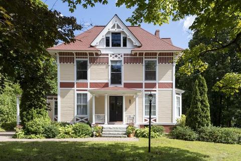 9 Maple Pl, Foxboro, MA 02035 photo 3