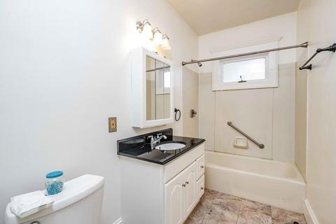 118 Olmsted Dr, Springfield, MA 01108 photo 7