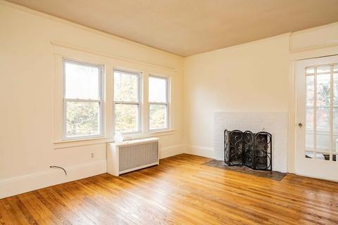 118 Olmsted Dr, Springfield, MA 01108 photo 6