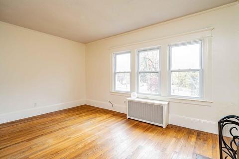 118 Olmsted Dr, Springfield, MA 01108 photo 11