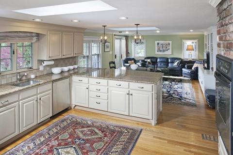 38 Old County Rd, Hingham, MA 02043 photo 2