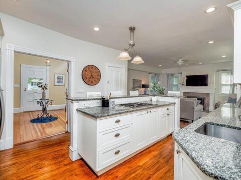 31 Hillcrest Rd, Reading, MA 01867 photo 4