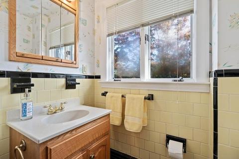 24 Juniper Cir, Reading, MA 01867 photo 7