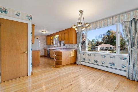 24 Juniper Cir, Reading, MA 01867 photo 10