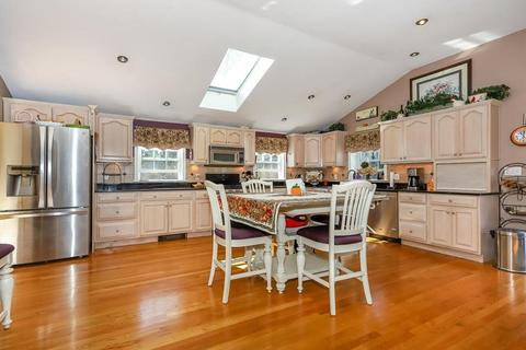 9 Curtis Cir, Canton, MA 02021 photo 2