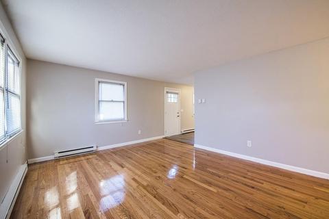 227 Roy St, Springfield, MA 01104 photo 17