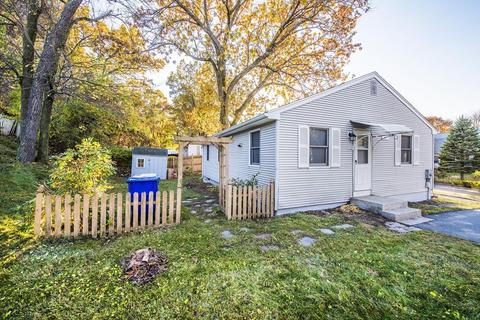 227 Roy St, Springfield, MA 01104 photo 4