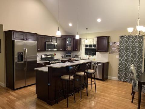 77 Lynwood St, Fall River, MA 02721 photo 3