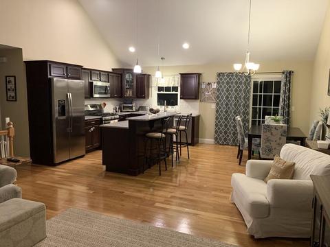 77 Lynwood St, Fall River, MA 02721 photo 4