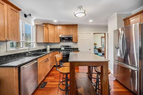 9 Walnut St, Wakefield, MA 01880 photo 7
